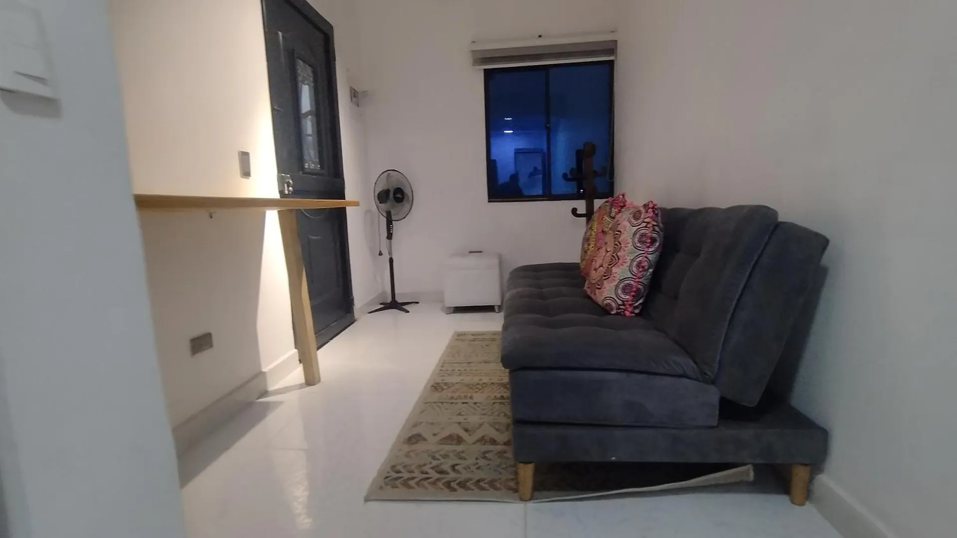 Apartamento En Laureles Medellin Cerca Al Metro Y Al Estadio Atanasio Girardot 6 Pax 302-233-5281